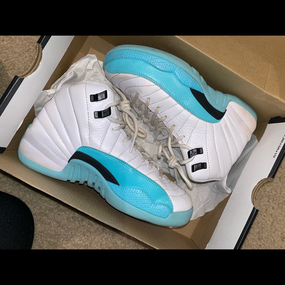 Girls Jordan 12’s